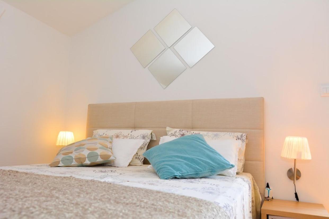 Apartment And Room Sveti Jakov Dubrovnik Luaran gambar