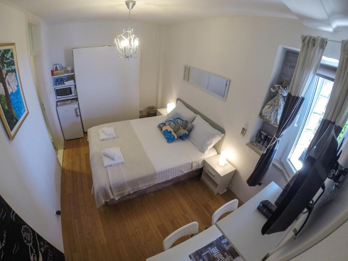 Apartment And Room Sveti Jakov Dubrovnik Luaran gambar